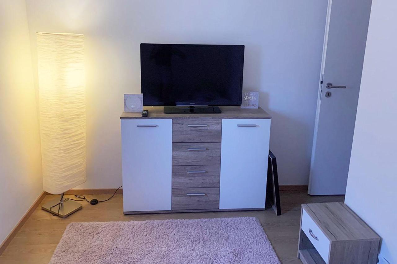 3 Bedroom Apartment In Leverkusen Exterior photo
